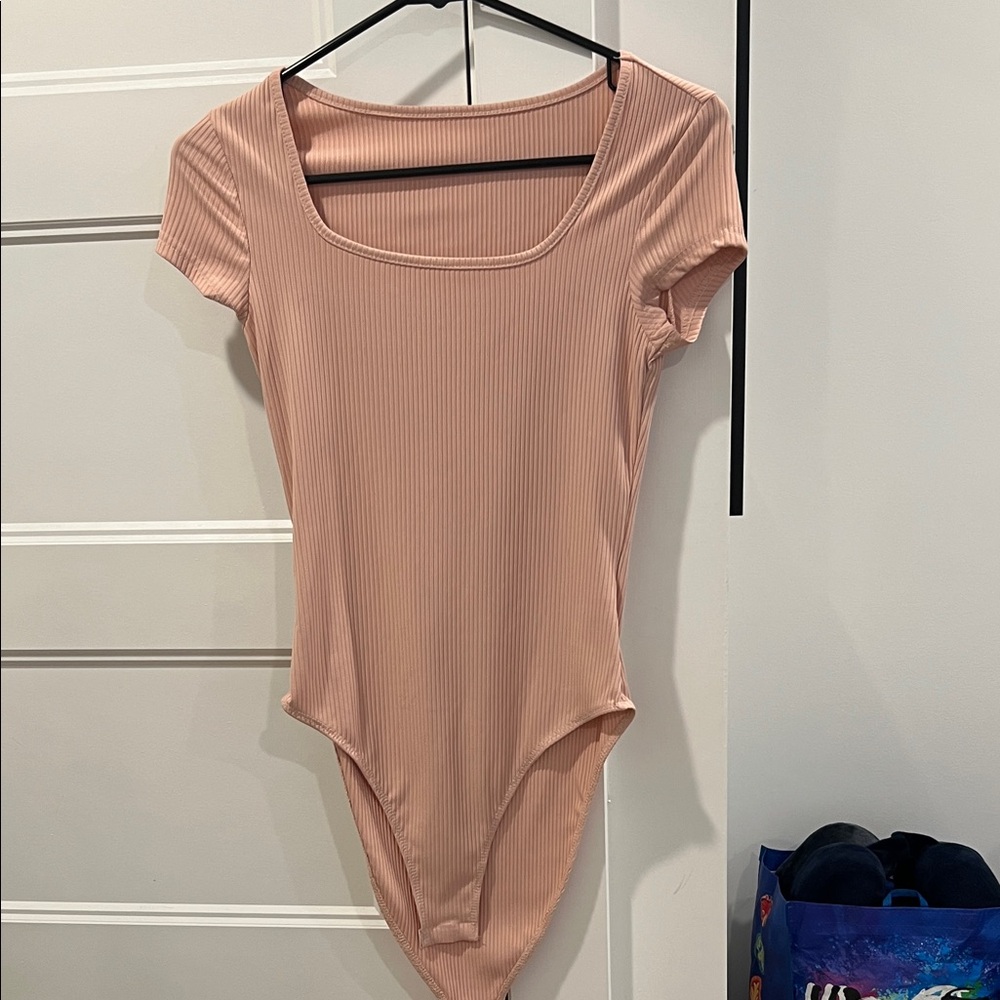 H&M Soft Blush Ribbed Bodysuit